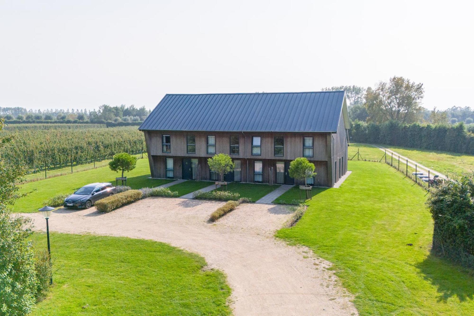 Welcome In - Vakantiehuis 6 En 12 Personen, Vroondijk In Vrouwenpolder Bagian luar foto